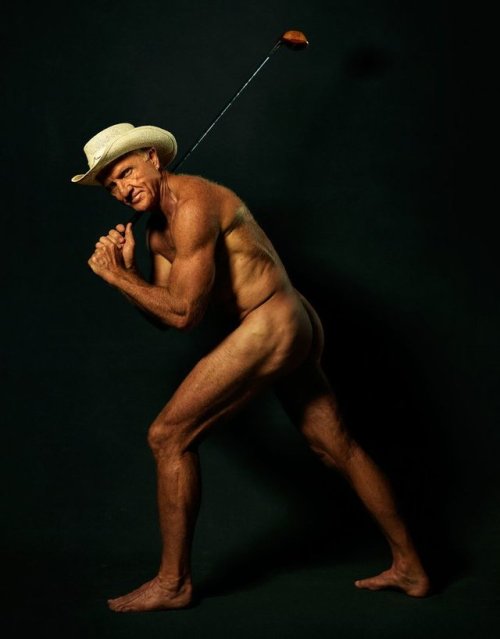 jsr100:maturemenareus:maturedadsandmen: Photos of golfer, Greg Norman, age 63, from ESPN’s 2018 Body