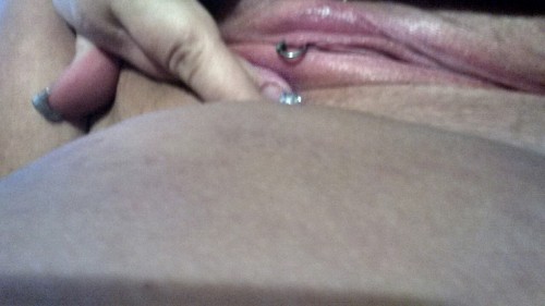 sexynurse1975:  Pussy pics  Beautiful