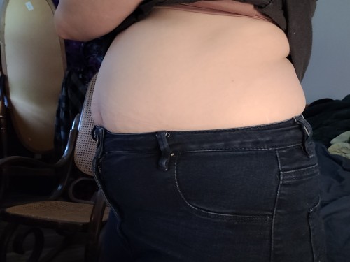 lookathatbelly:Too soft for standard sizing porn pictures