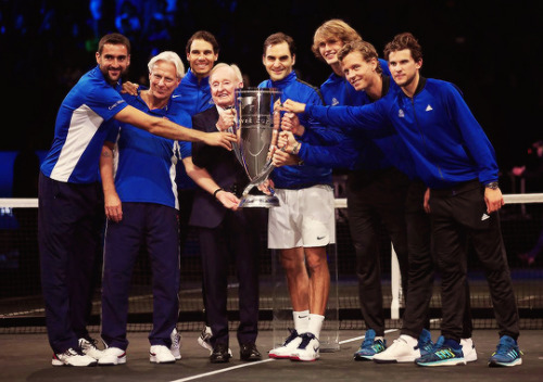 Roger Federer defeats Nick Kyrgios 4-6 7-6(8) 11-9 in match 12 at the Laver Cup, to claim the inaugu