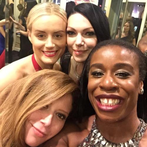 Il cast di #oitnb ai #GoldenGlobes 2015 http://bit.ly/1AUQrXp