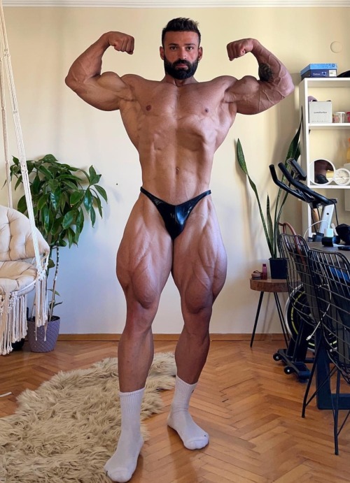 Mustafa Yildiz Does Things To Me! Look At Him! Hot Hot Hot!!!