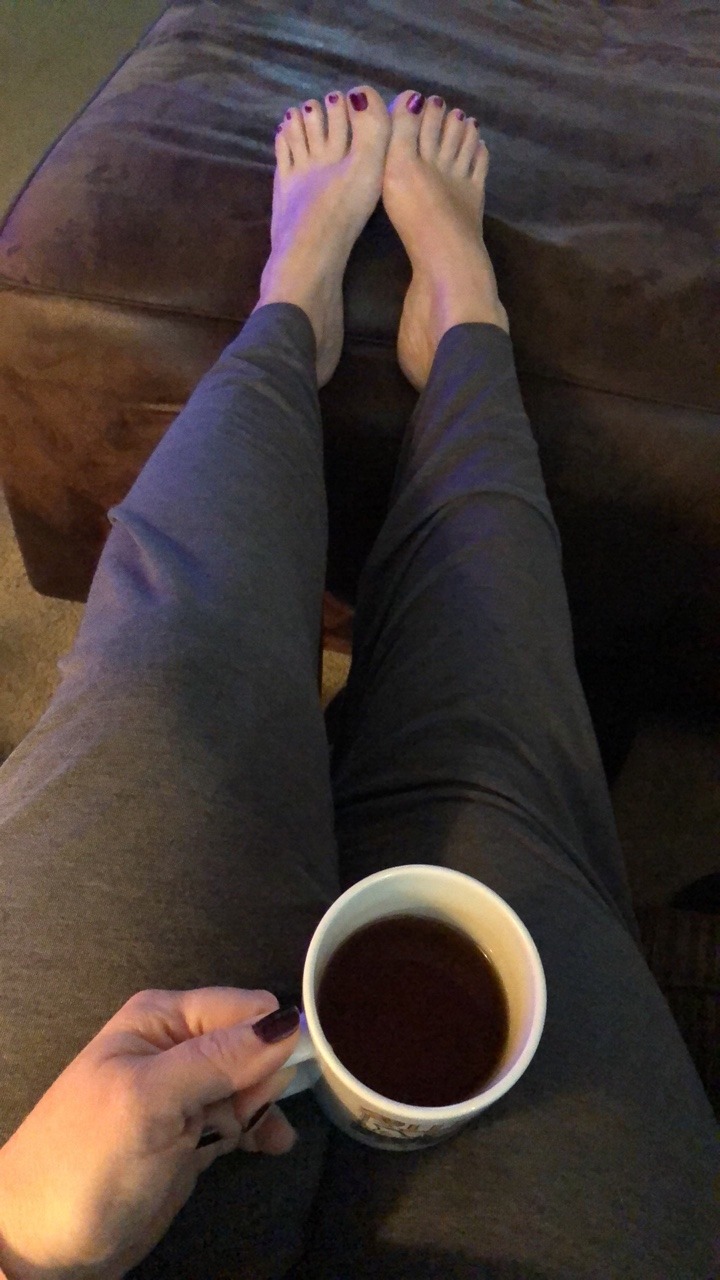 acurvypixie:  A Black Friday good morning to you! 