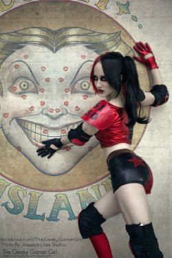 hotcosplaychicks:  New 52 Harley- Issue #0 Cosplay Recreation by thechickninja Follow us on Twitter - http://twitter.com/hotcosplaychick