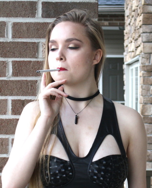 leathersmoke81:Brooke VS120 Dangles in Leather!