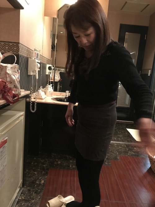 jukujyo1919: 人妻熟女の浮気現場 ～今日は肌寒いけど…エッチの後は  やっぱり ですね～