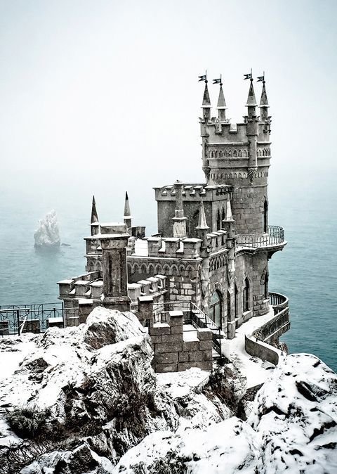 vintagepales2:Swallow’s Nest, Ukraine  x Neuschwanstein Castle, Germany 