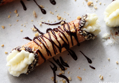 cake-stuff:  Delicious cakes, cookies, desserts & other sweet food @ http://cake-stuff.tumblr.com/
