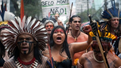 racism-sexist-ableism-ohmy:duckyshepherd:carnivaloftherandom:rishu-jpn:Brazilian police clash with i