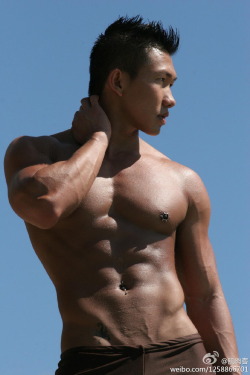 busankim:  http://jskbusan.blogspot.kr/search/label/Asian%20Muscle%20Guys 