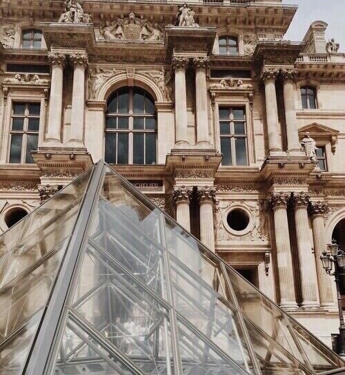 Paris And All Things French 9-things-french-people-suck-at-things-french-people-don-t-do-well