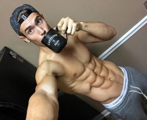 lockershots:  rapideyesmovement:    Lucas Bloms     lockershots.tumblr.com