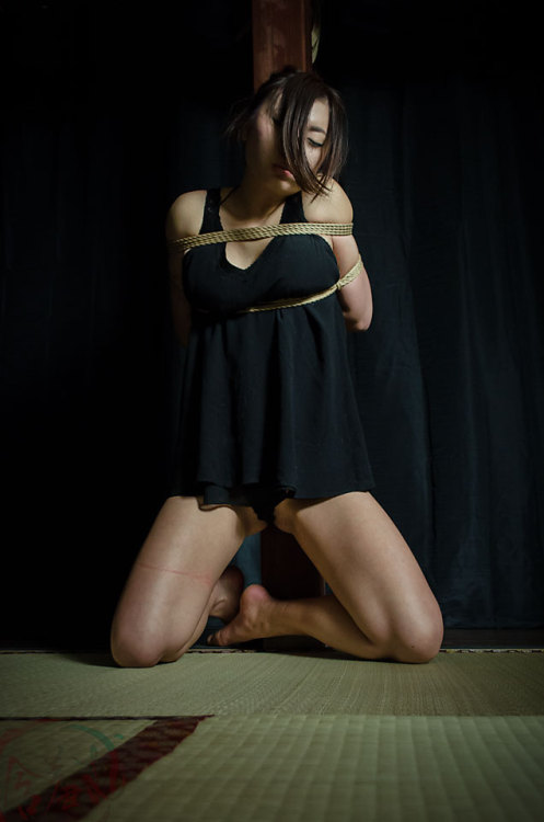 kinbakunokaiji:  Thursday evening… it was now around 8pm and her mind and body was now ready for more pleasure of suffering…  This is part 2 柱縛り (Pillar Tied)  Full uncensored set at / 無修正写真 “Shadows and Light - Pilar” :www.hanikamu.com