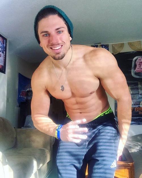 lumbrjax:  Instagram user @ryanleeharmon http://ift.tt/1NHJdH2