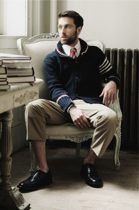 maninpink:  Thom Brown | If you know where to buy this cloth or any other alike please