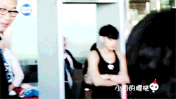 jongdaesbigdick:  tao bringing sexy back