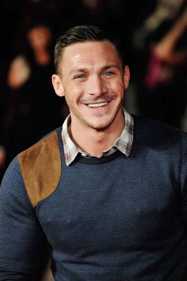 jezebelsboys:  British Actor Kirk Norcross gets exposed. 😍😍 Watch the video