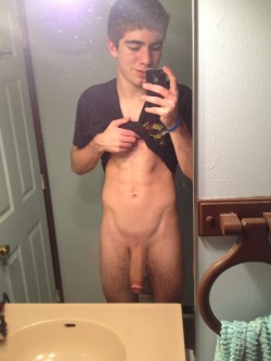 instaguys:  Guys with iPhones Source: gwip.me   