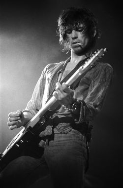 suicide-slum:  Keith Richards