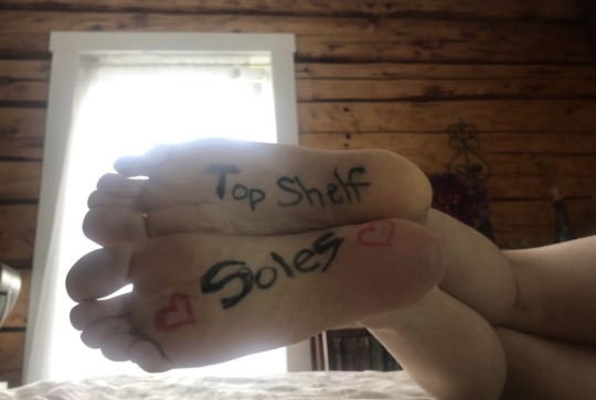 bisexualbeech:topshelfsoles-x-topshelfbooking:Shout out to the beautiful soles of