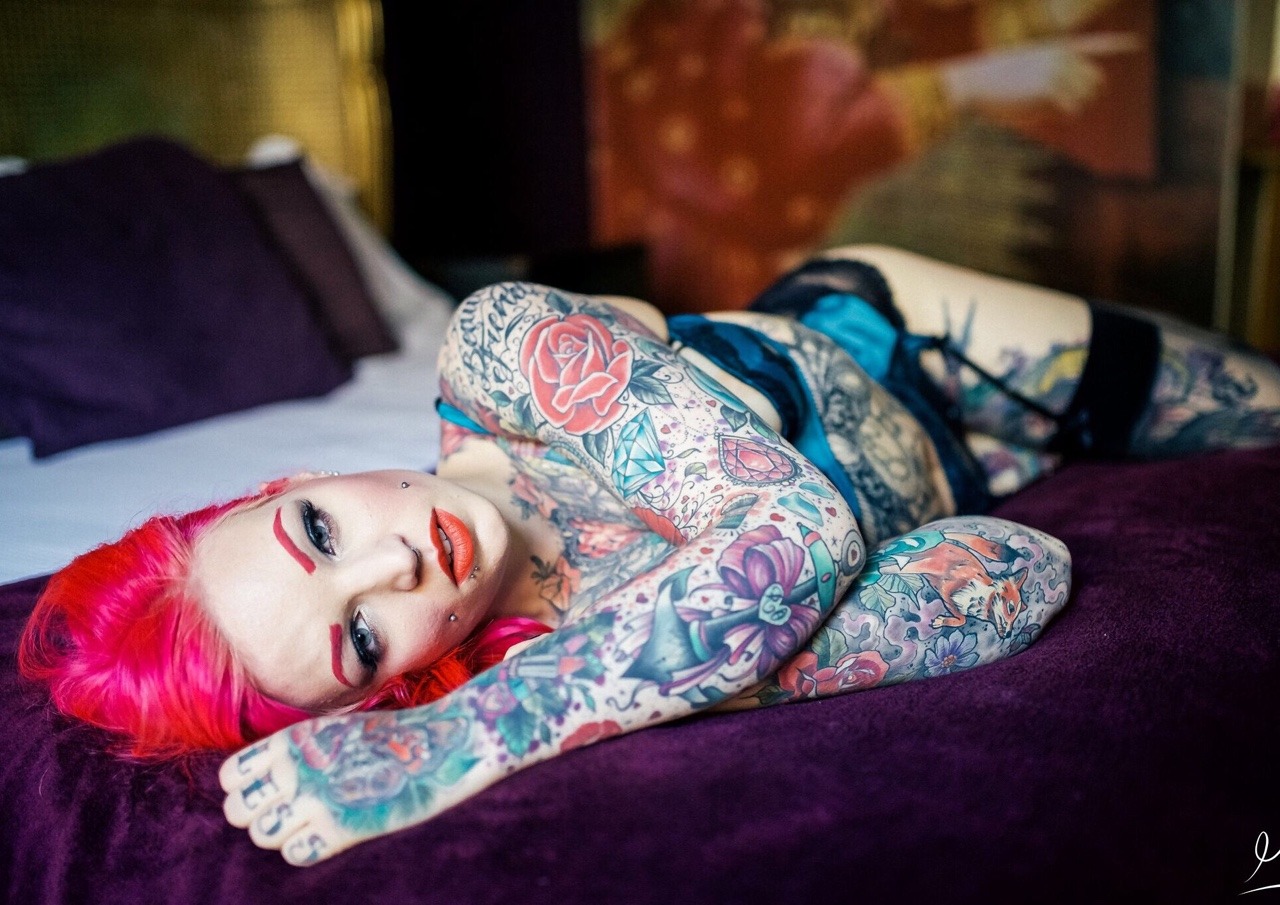 justanothertattoo-blog:  eyesfavouritecandy:  hot and sexy —– follow https://www.facebook.com/hotangels66/