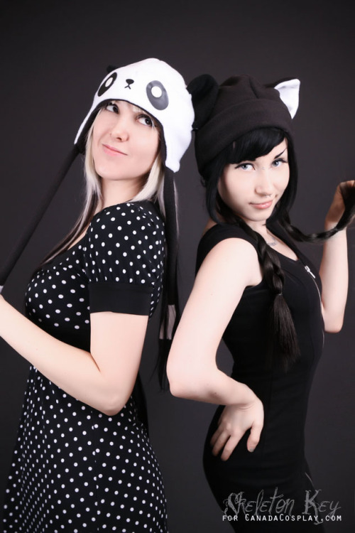 porphyriasuicide:  Fun little shoot for CanadaCosplay, with Chloe Von Creepy photography by Skeleton Key Photography and “assistant” YuffieBunny. Want a hat of your own! Use this referral key!