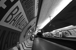 scavengedluxury:  Paris metro, March 2012.  