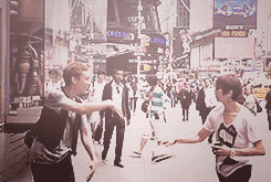  2seop making themselves look like fools messing around in NYC.  