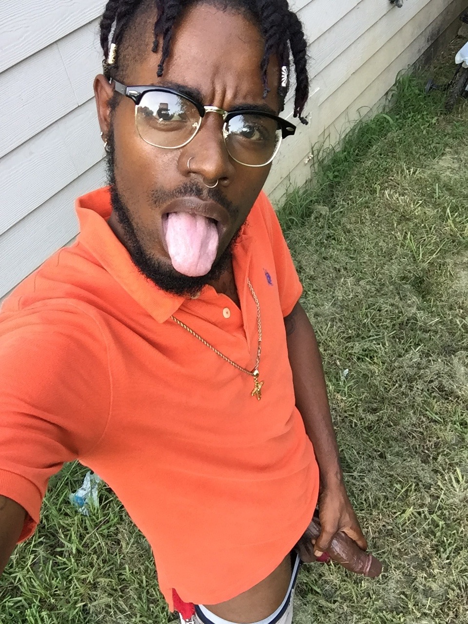 bigdaddyminaj:  🚨🚨Reblog/Like if your DICK is bigger than 6 inches🚨🚨NO