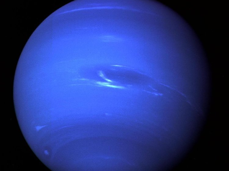 the-wolf-and-moon:  Hubble’s Neptune, The Blue Giant 