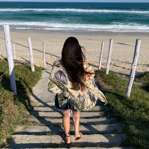 "DE QUEM É ESSA CANETA ?" "(nunca vi essa caneta na minha vida) MINHA"