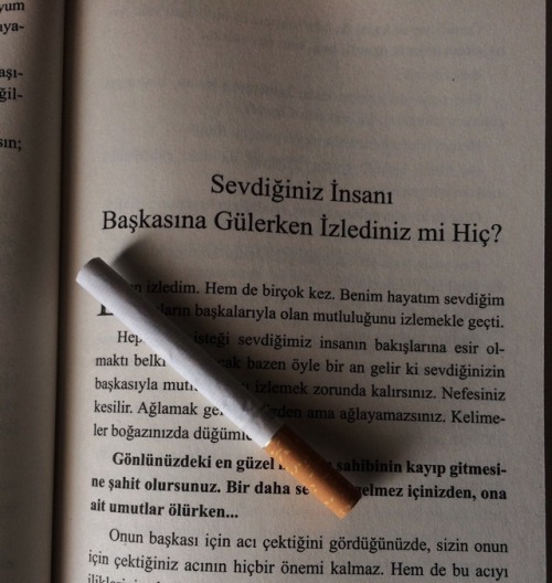 Bazen Yokluğunu Haykırmak Istiyorum, O Koca Yüreğinin Yanımda Olmayışından Duyduğum Hüznü