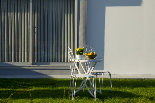 awayoflight:  #4 Fabricated House &amp; Neighbourhood Strange neighbourhood. Location Scouting. 