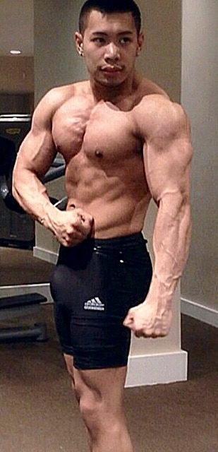 asianmusclefetish:  Original post: http://asianmusclefetish.tumblr.com  That&rsquo;s