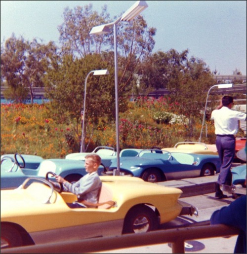 Autotopia, Disneyland 1963miehana