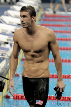 nakedmalecelebs1:  Michael Phelps 