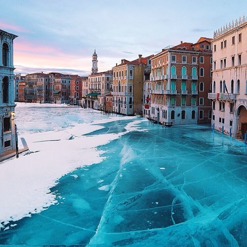 ryanpanos:Frozen Venice | Robert Jahns | Via