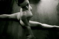 void-dance: Seriously: A nude ballerina is