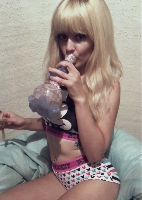 rockdoll: night time tokes in my jim-jams