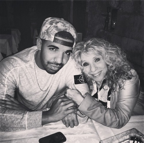 rihaubs-blog: champagnepapi: Home for a night with my lady