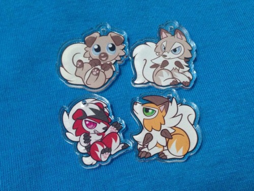 goldmouse: Double-Sided 1″ Acrylic Rockruff and Lycanroc Charms Available on Etsy!! These char