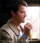 mishas-assbutts:  After 6 years he finally noticed… 