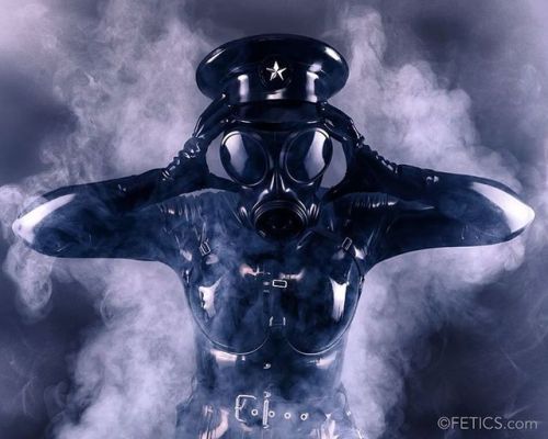 WARNING! Smoking hot rubber fetish creature. Gas mask required! #fetishcorset #fetishfix #latexlove 