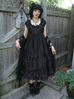 mszombi:  blackroseponpon:  I got this jsk in May and finally was able to do a decent coord with it~  Jsk from AATP, rest is offbrand or made by me  Mega cutie alert 