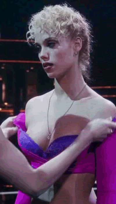 Elizabeth Berkley (23) In Showgirls (1995) 