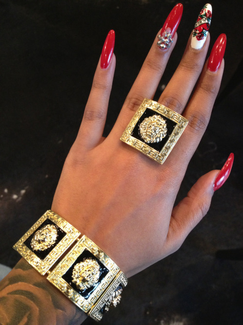badgalfashion:  raw.