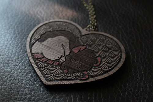Show your love for your pet rats with this UV-resistant sticker or sweet heart necklace! Some folks 