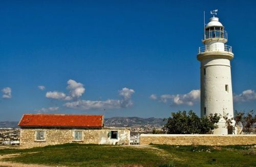 worldoflighthouses:  Paphos Lighthouse, Paphos Point, Cyprus — Photographer: Nikodem Nijaki. License: Creative Commons Attribution-Share Alike 3.0 Unported