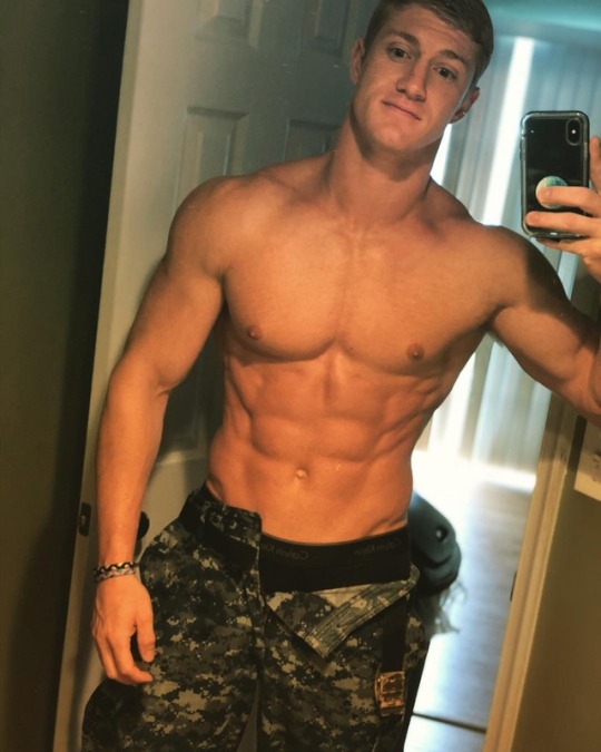 jeffandnateapproved:  nsfwmilitarymusclemen:    Jeff & Nate Approved! 🇺🇸👍🏻 (@JeffAndNate) | Twitter