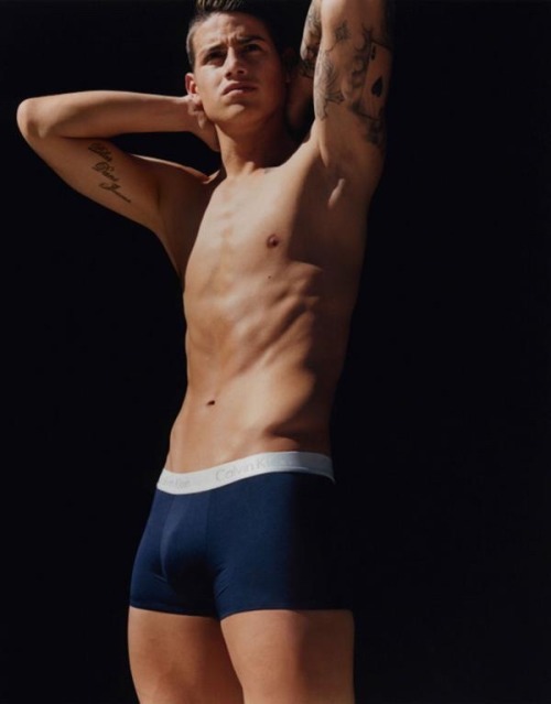 bulgehot:James Rodríguez 🔥 adult photos
